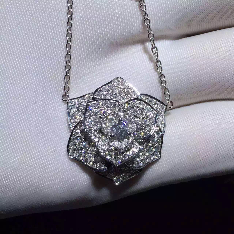 Pendant in 18K Rose Gold set with 36 Brilliant-Cut Diamonds Piaget | Pisa  Orologeria